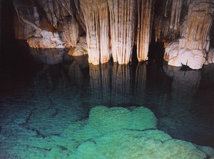a8e17296465acc73da2f38aadfc579832ea241da_cave_of_lakes_kalavrita_5.jpg