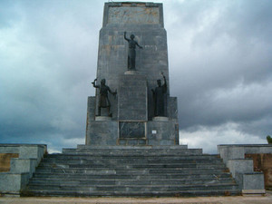 90077a4978914443ec8562e0482656c4ea1e833e_monument_to_the_heroes_of_1821_kalavrita_3.jpg