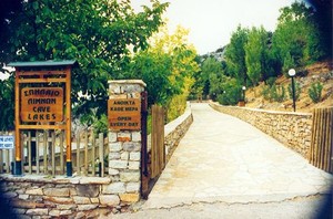 a200c47c5bc96140c6a6cb1eec65441b40195df5_cave_of_lakes_kalavrita_2.jpg