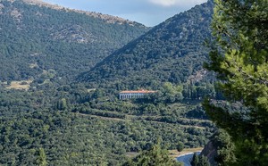 a4448e208a9e1fce6c551b2b7377aeb67607f419_monastery_of_agia_lavra_kalavrita_3.jpg